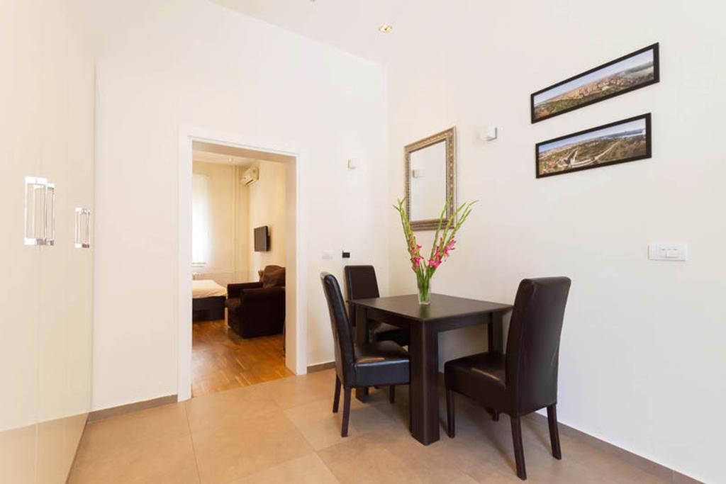 City Break Apartments Chic And Luxury Belgrado Buitenkant foto