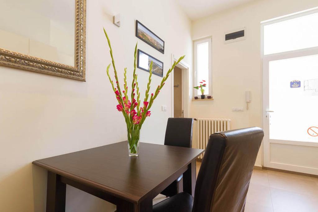 City Break Apartments Chic And Luxury Belgrado Buitenkant foto
